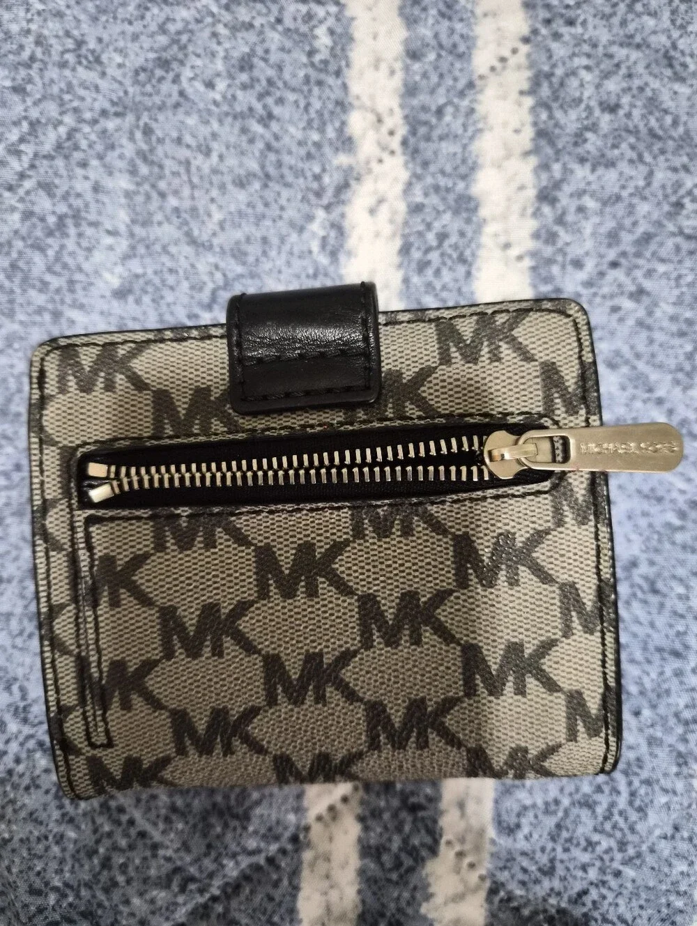 Michael Kors MK Monogram Compact Wallet in Beige and Black